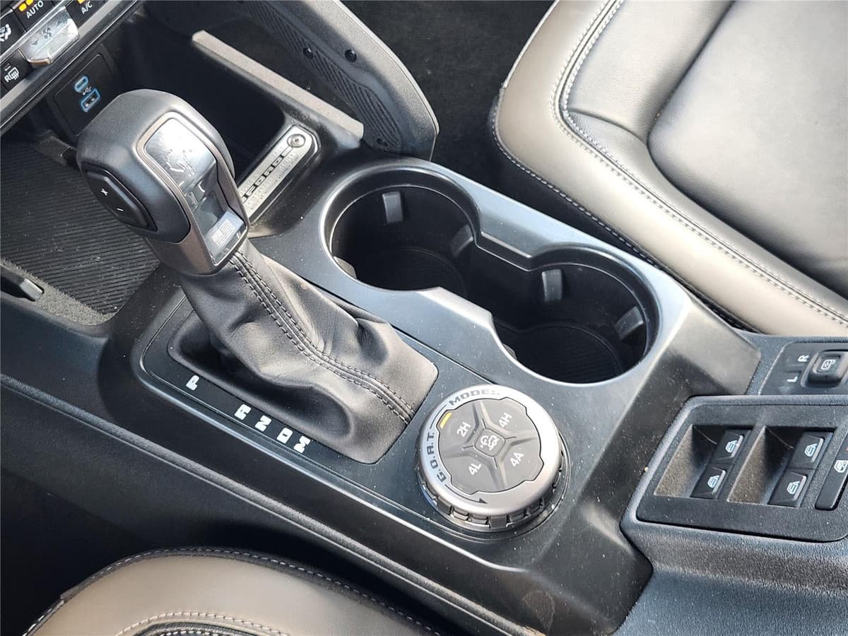 2025 Ford Bronco - Image 15