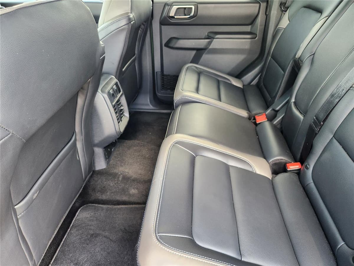 2025 Ford Bronco - Image 21