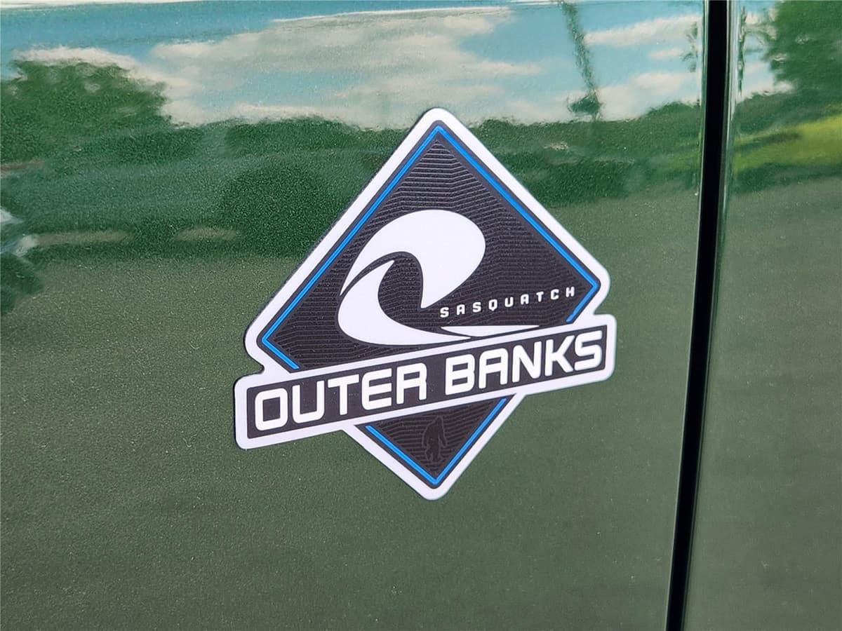 2025 Ford Bronco - Image 8