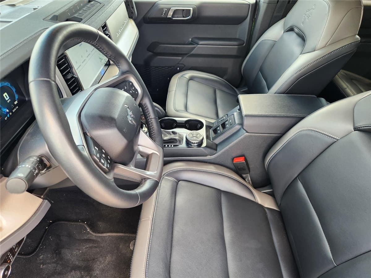 2025 Ford Bronco - Image 9