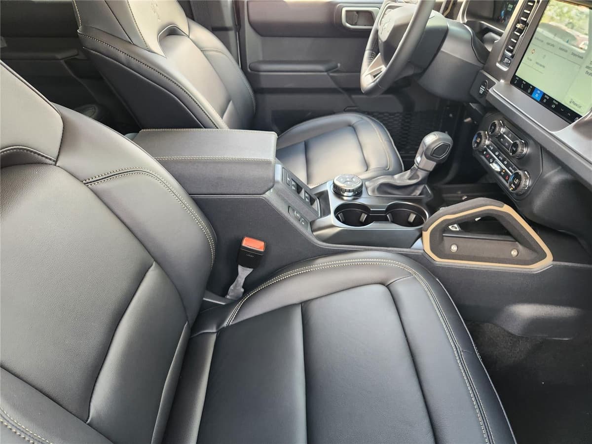 2026 Ford Bronco - Image 10