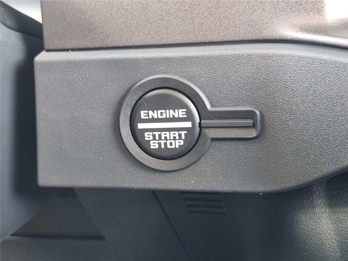 2026 Ford Bronco - Image 16