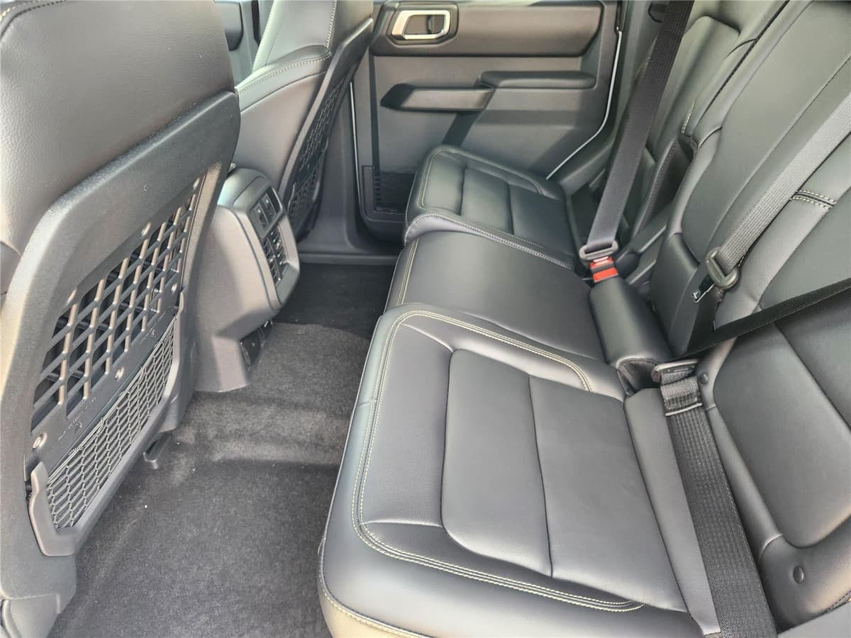 2026 Ford Bronco - Image 21