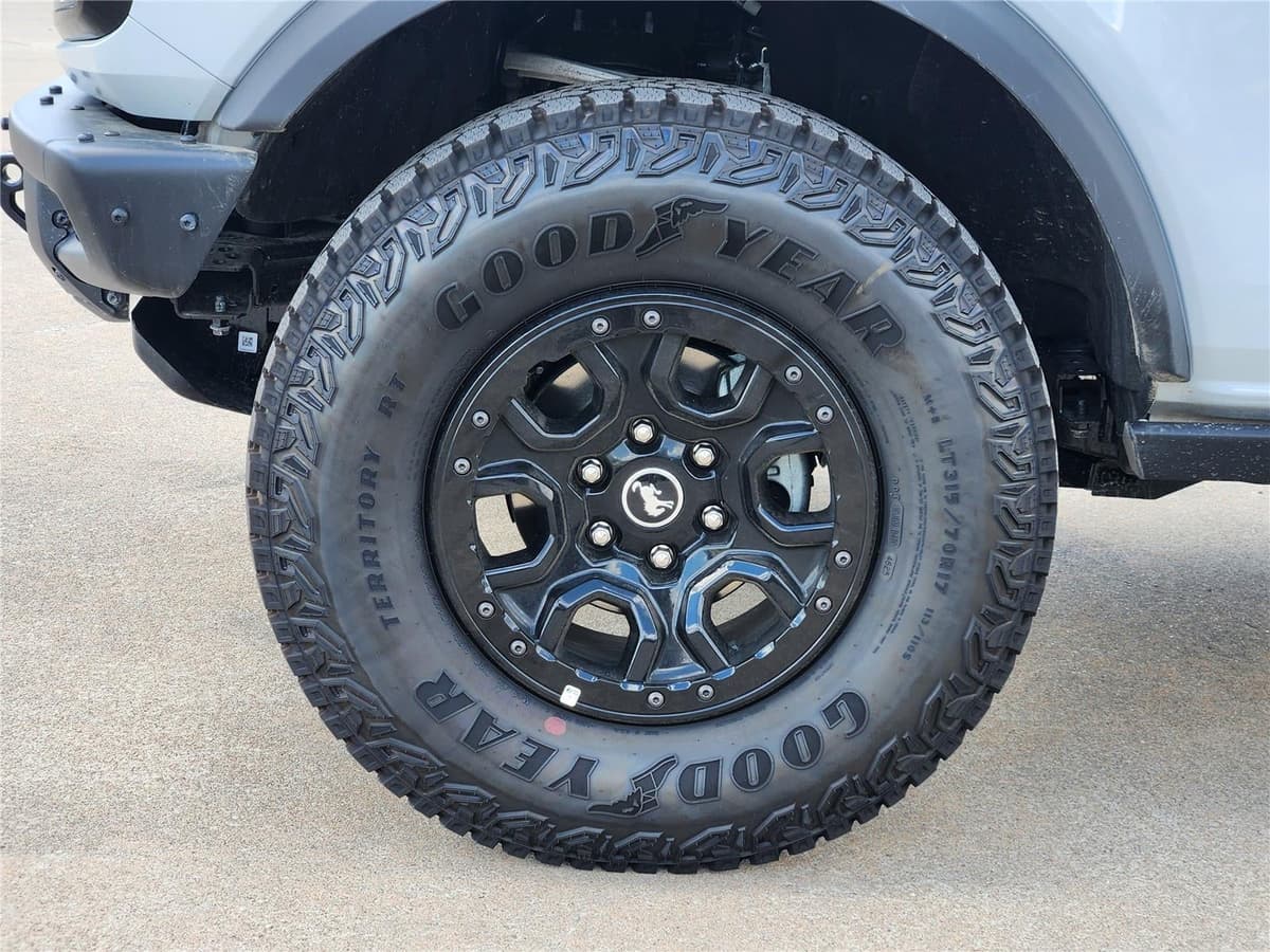 2026 Ford Bronco - Image 7