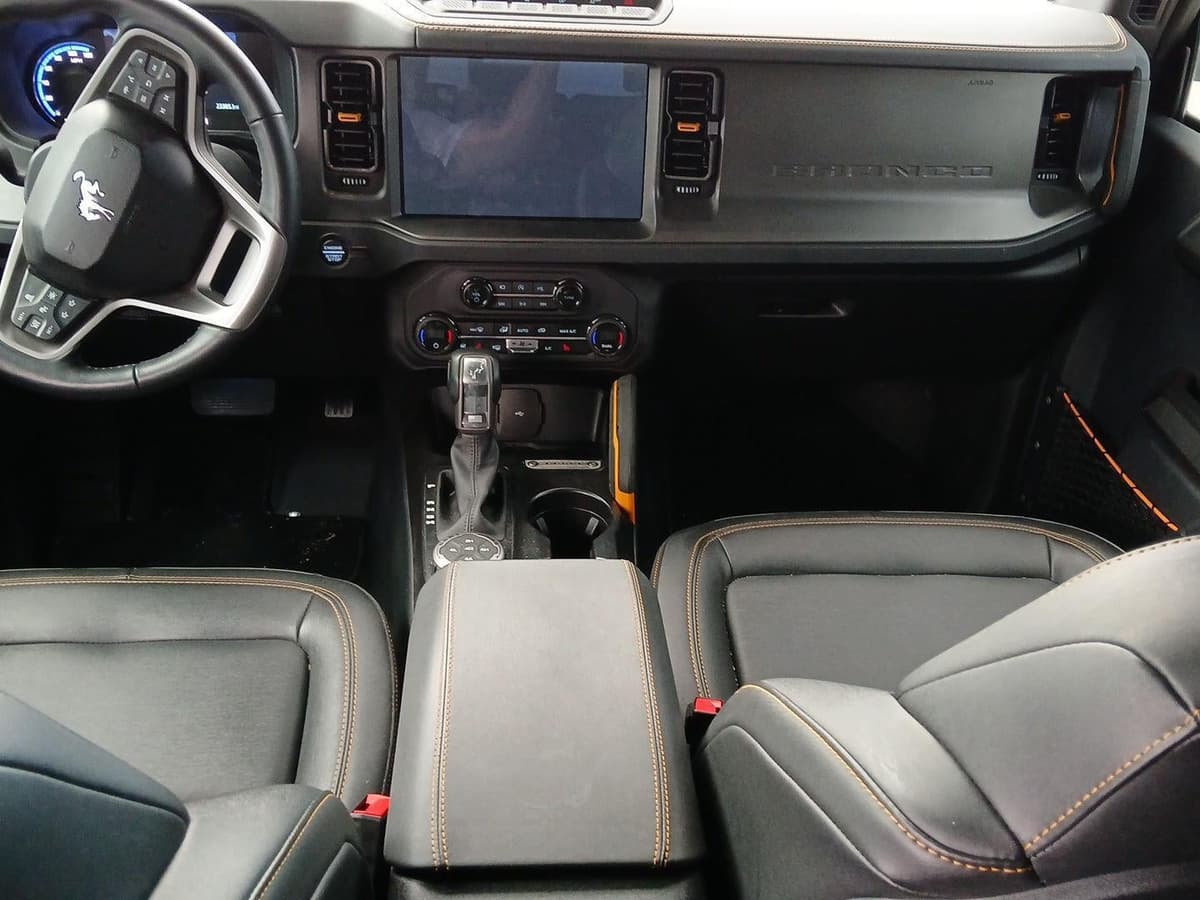 2024 Ford Bronco - Image 11