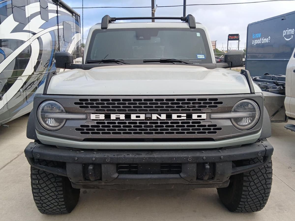 2024 Ford Bronco - Image 3