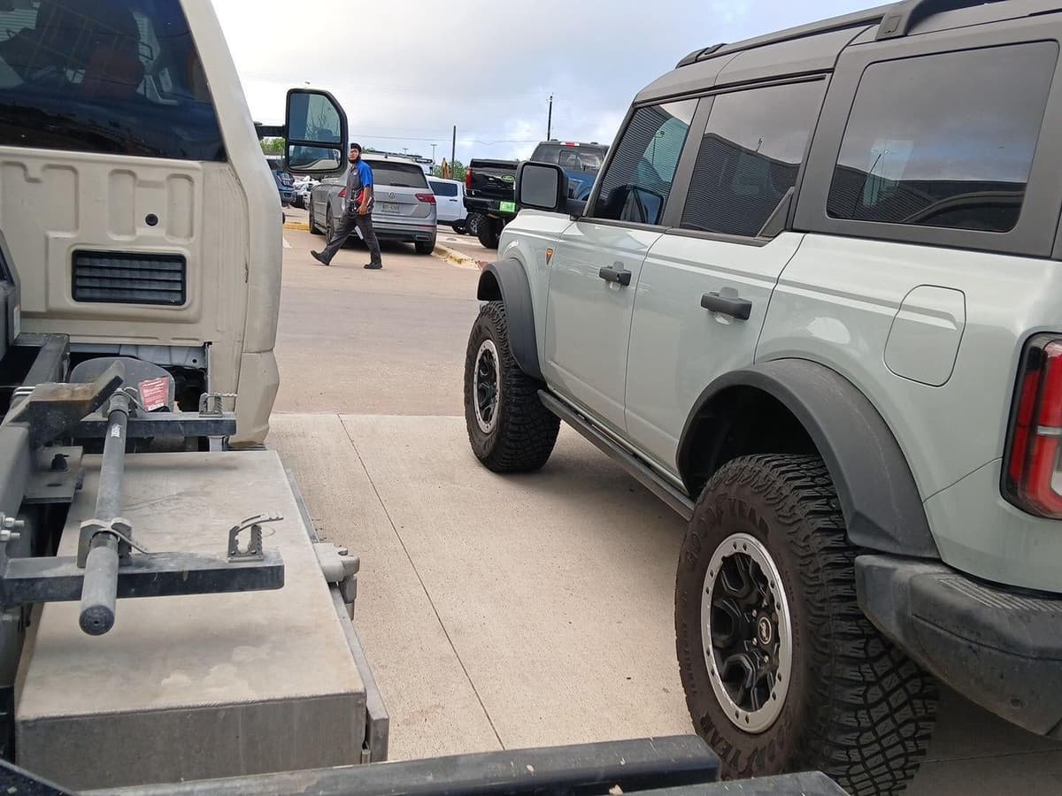 2024 Ford Bronco - Image 8