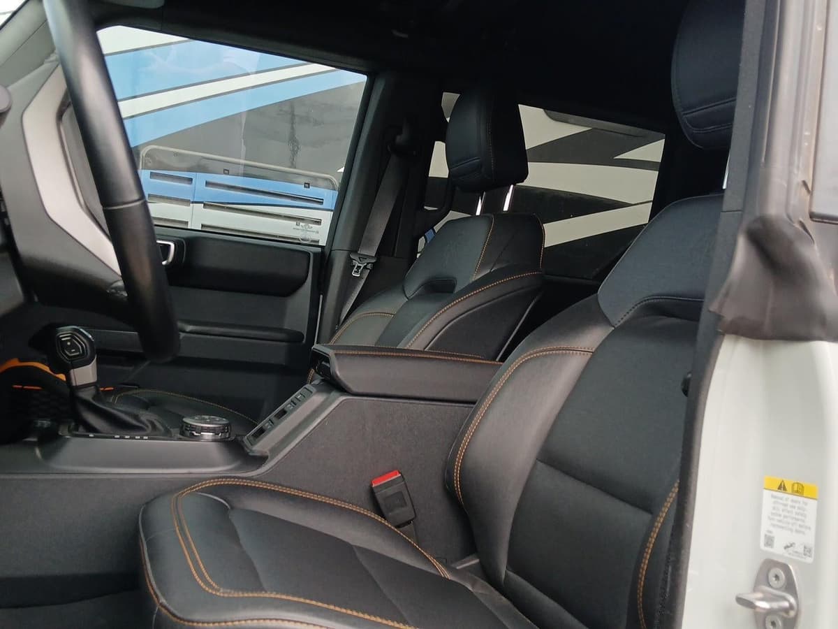 2024 Ford Bronco - Image 9