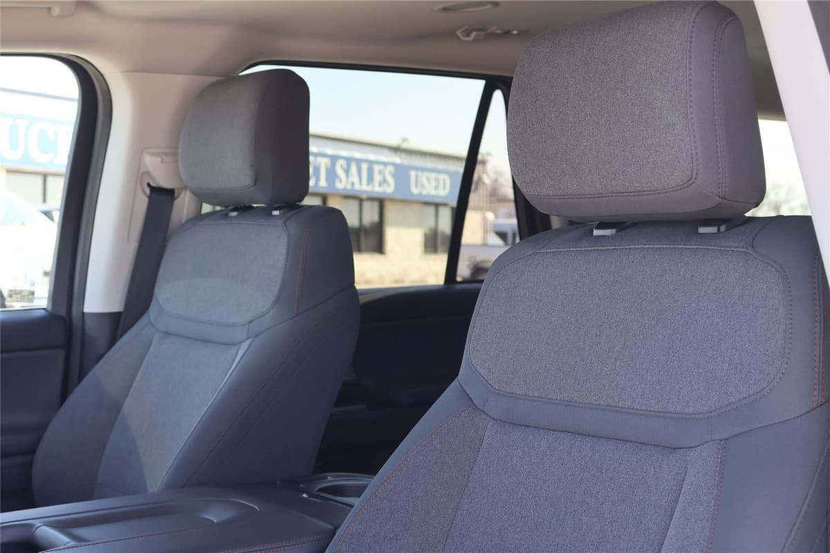 2025 Ford Expedition Max - Image 15