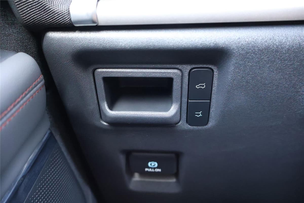 2025 Ford Expedition Max - Image 18