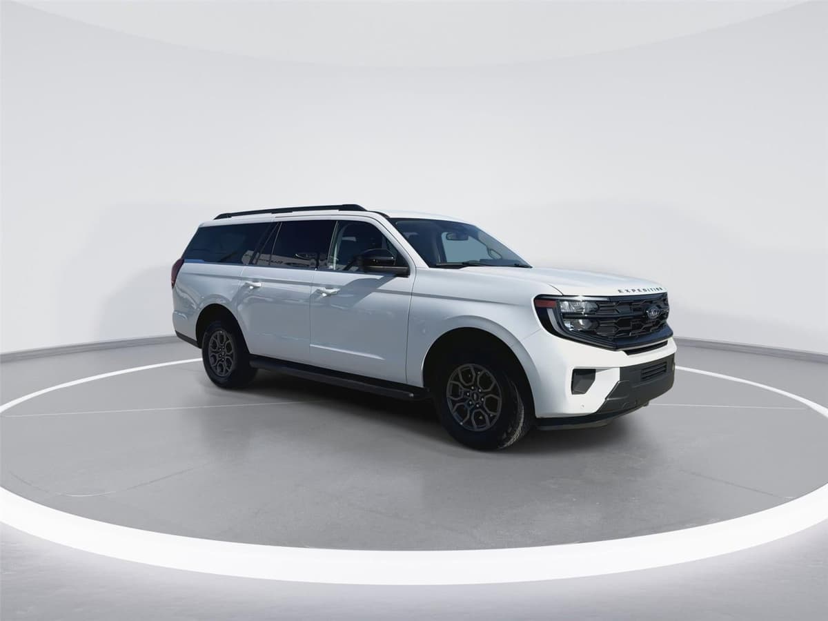2025 Ford Expedition Max - Image 3