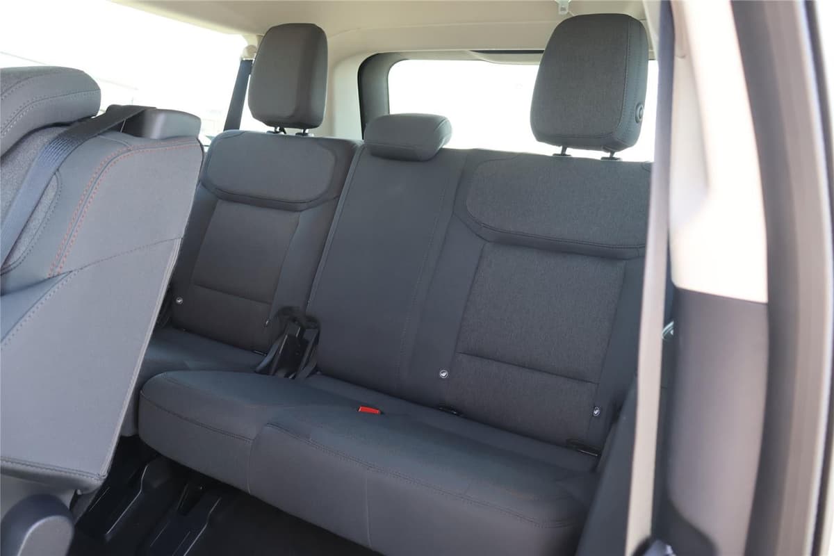 2025 Ford Expedition Max - Image 33