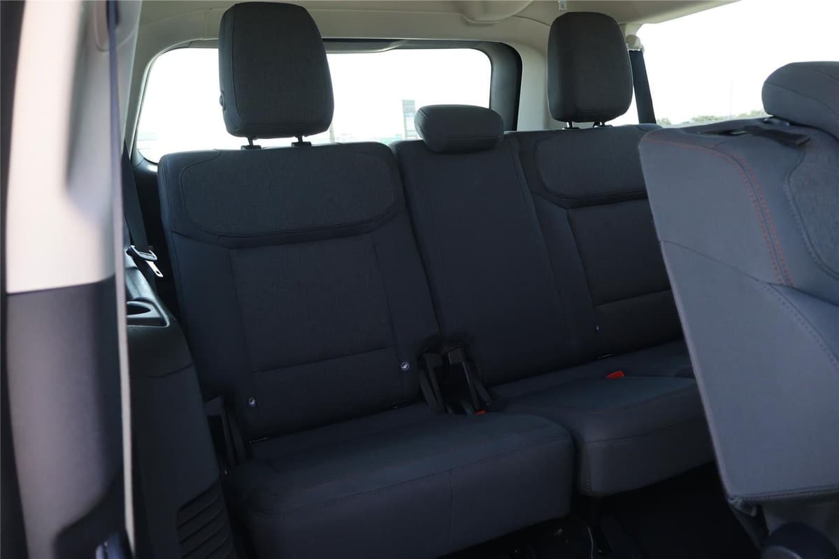 2025 Ford Expedition Max - Image 39