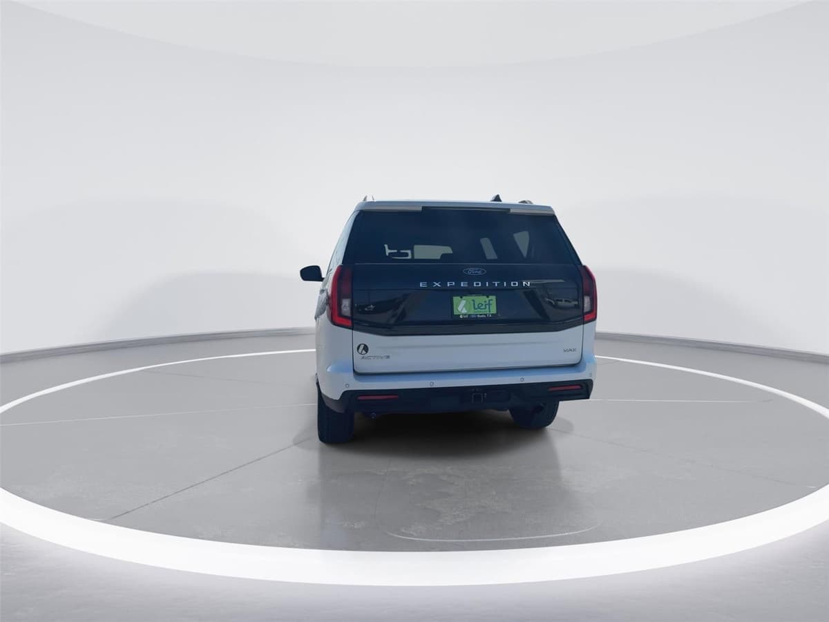 2025 Ford Expedition Max - Image 8