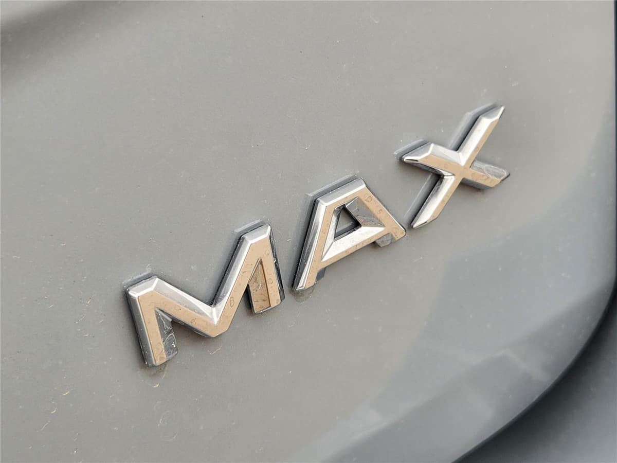 2025 Ford Expedition Max - Image 8