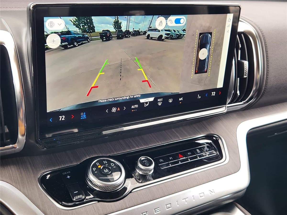 2025 Ford Expedition Max - Image 13