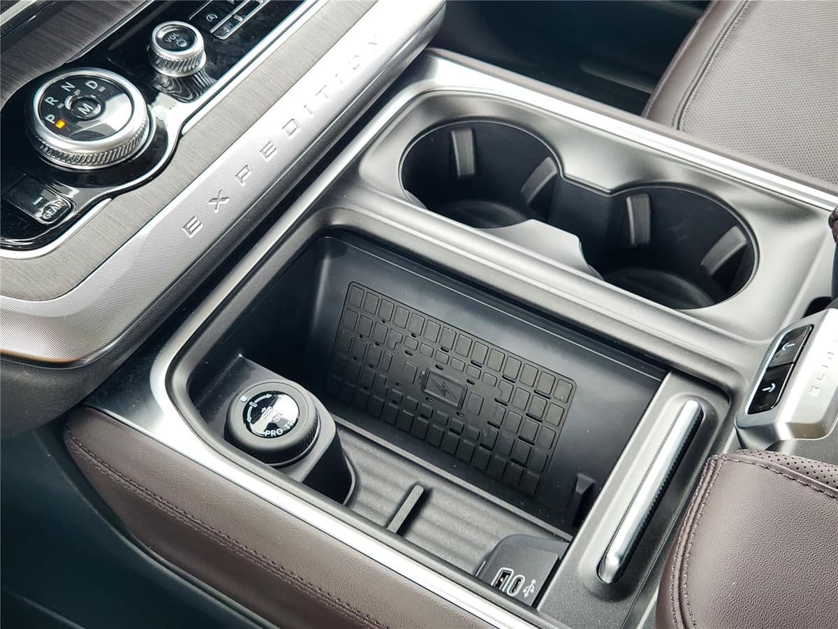 2025 Ford Expedition Max - Image 15