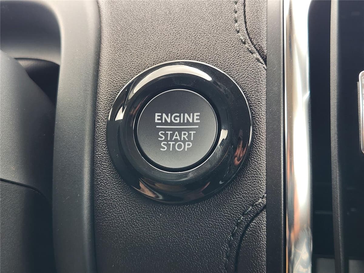 2025 Ford Expedition Max - Image 16