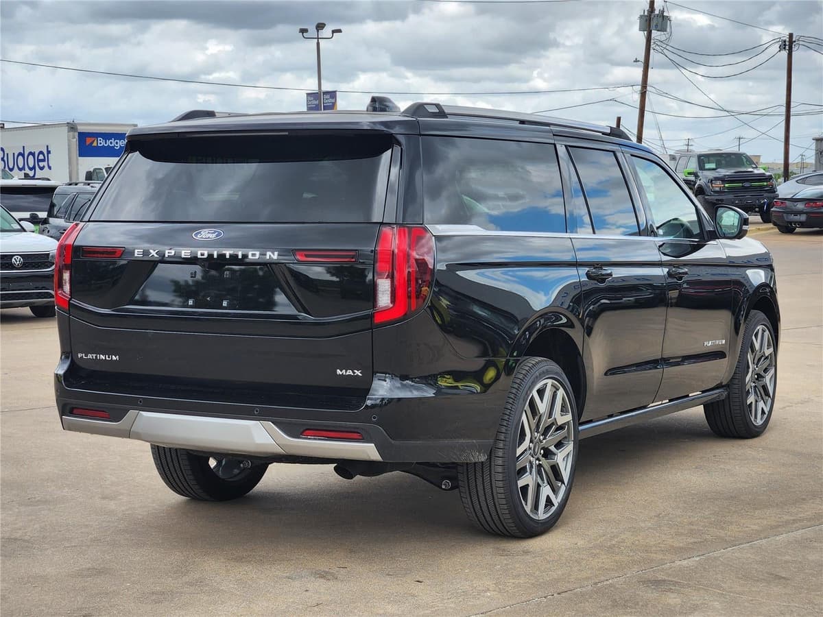 2025 Ford Expedition Max - Image 4