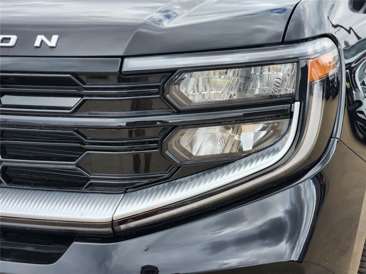 2025 Ford Expedition Max - Image 5