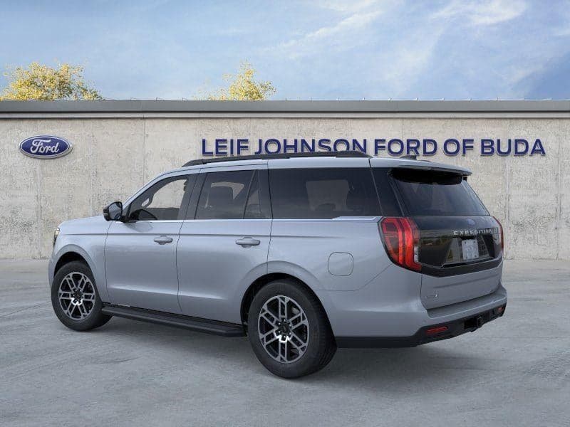2026 Ford Expedition - Image 4