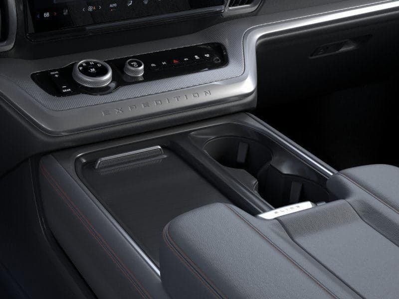 2025 Ford Expedition - Image 15