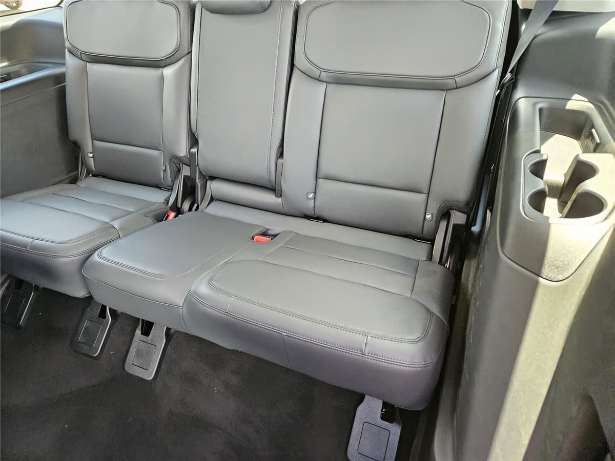 2026 Ford Expedition - Image 20