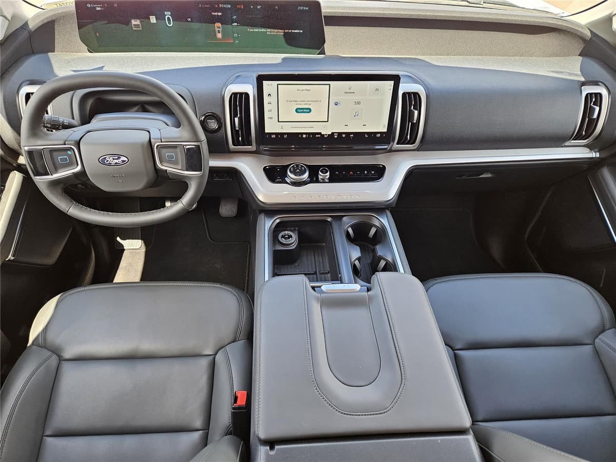 2026 Ford Expedition - Image 21