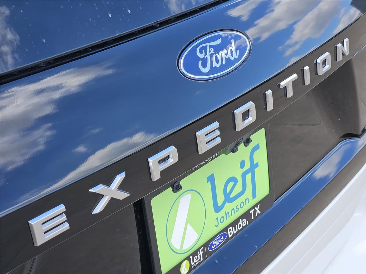 2026 Ford Expedition - Image 8