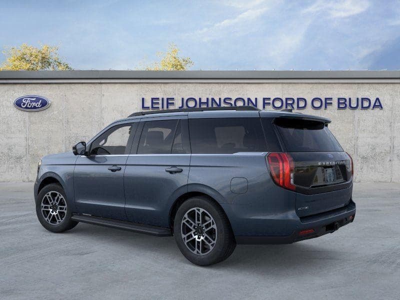 2026 Ford Expedition - Image 4
