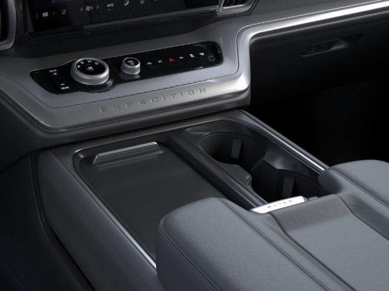 2026 Ford Expedition - Image 15