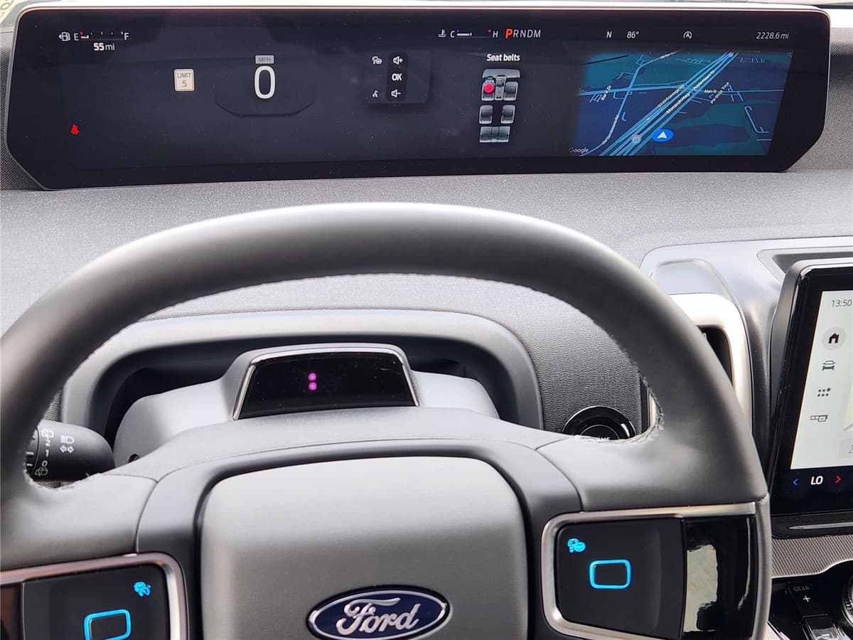 2026 Ford Expedition - Image 11