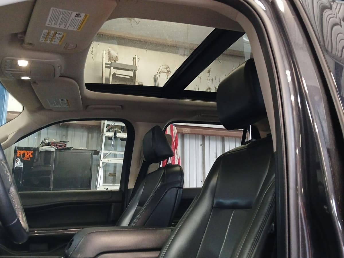 2022 Ford Expedition - Image 9