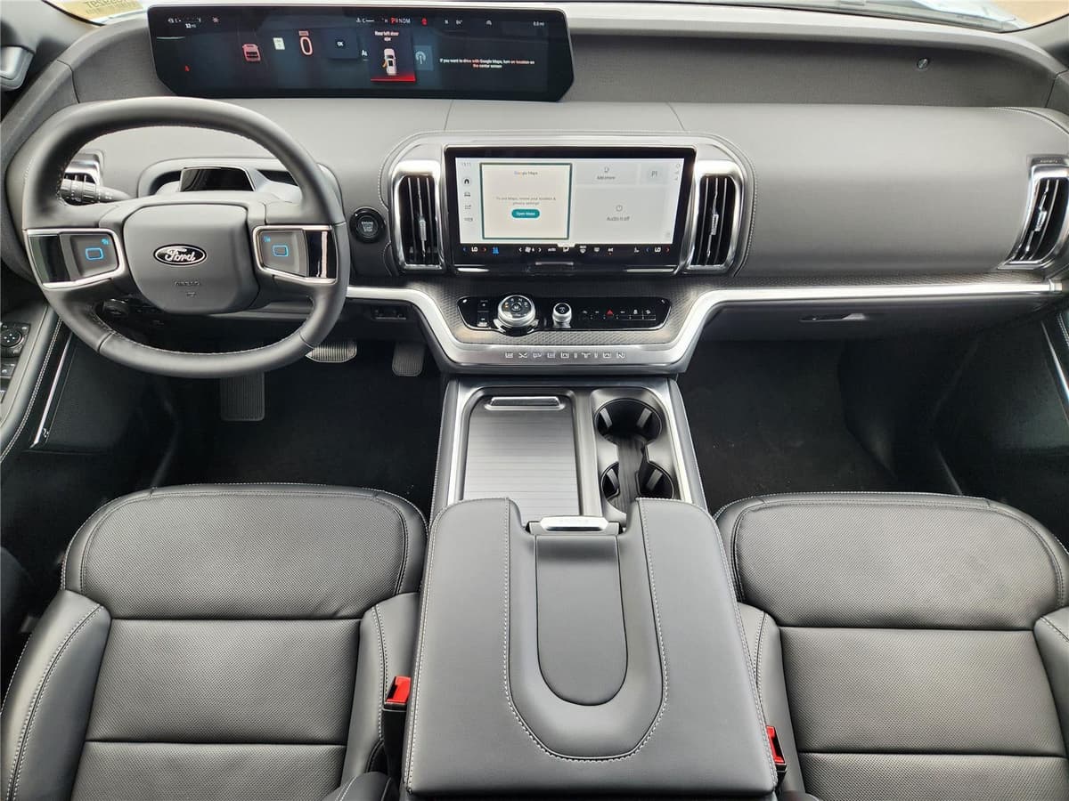 2026 Ford Expedition - Image 20