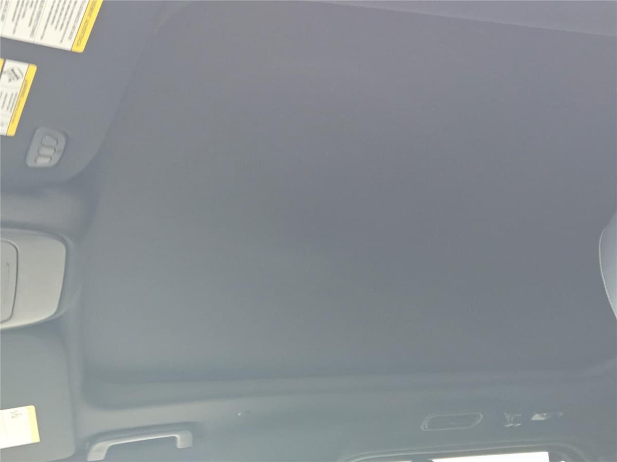 2025 Ford Expedition - Image 19