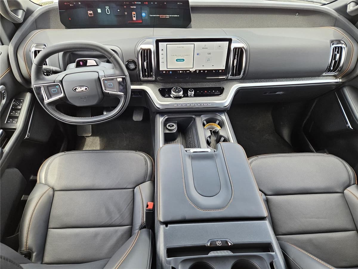 2025 Ford Expedition - Image 21
