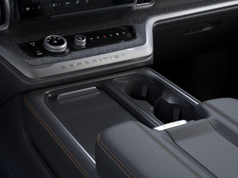 2026 Ford Expedition - Image 15
