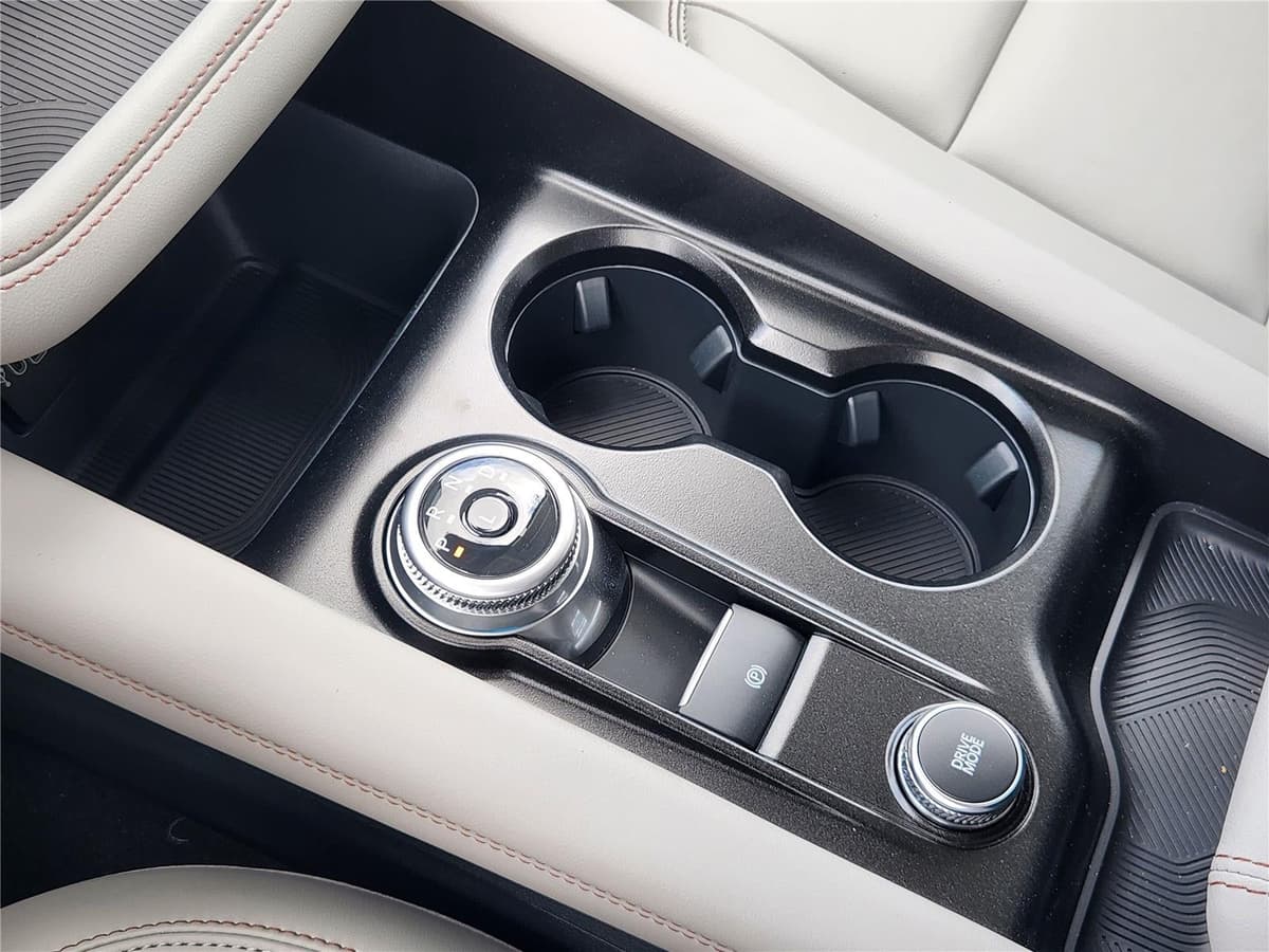 2026 Ford Explorer - Image 15