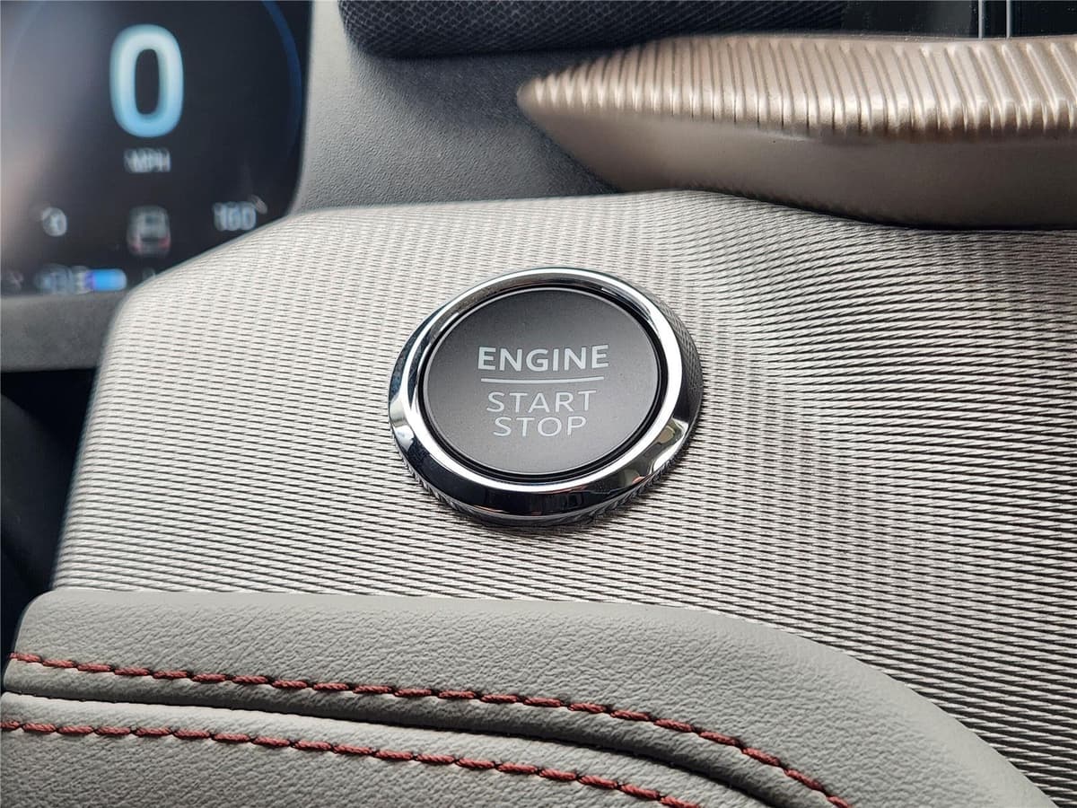 2026 Ford Explorer - Image 16