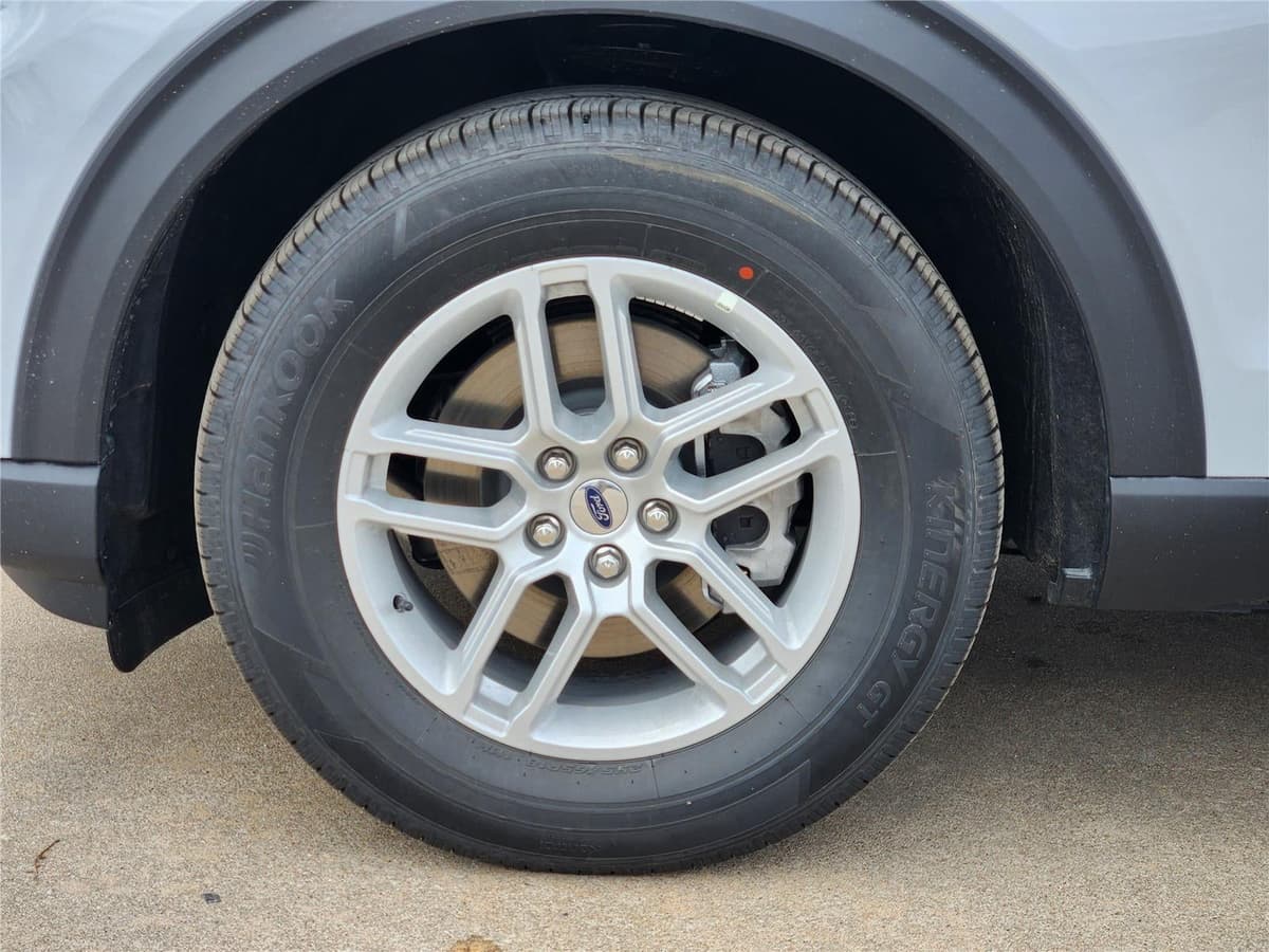 2026 Ford Explorer - Image 7