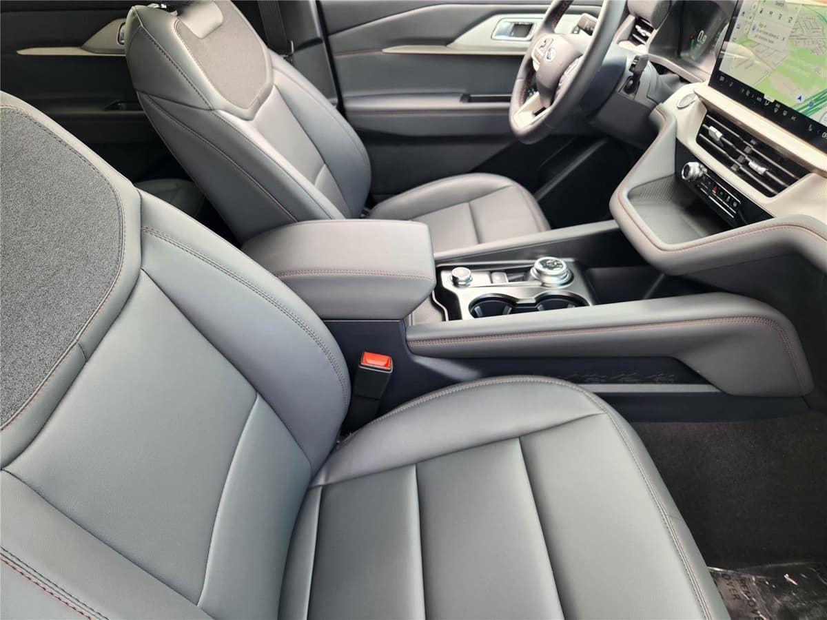 2026 Ford Explorer - Image 10