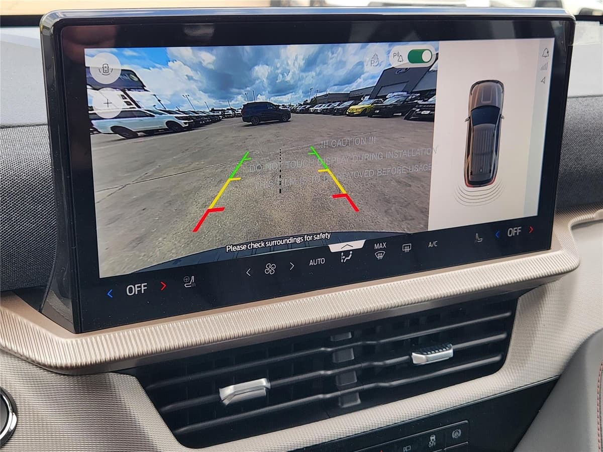 2026 Ford Explorer - Image 13