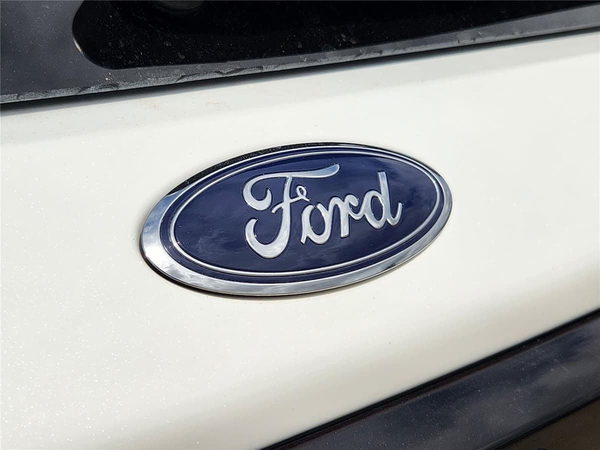 2026 Ford Explorer - Image 8