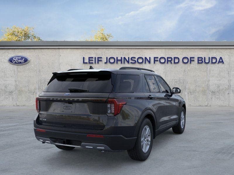 2026 Ford Explorer - Image 8