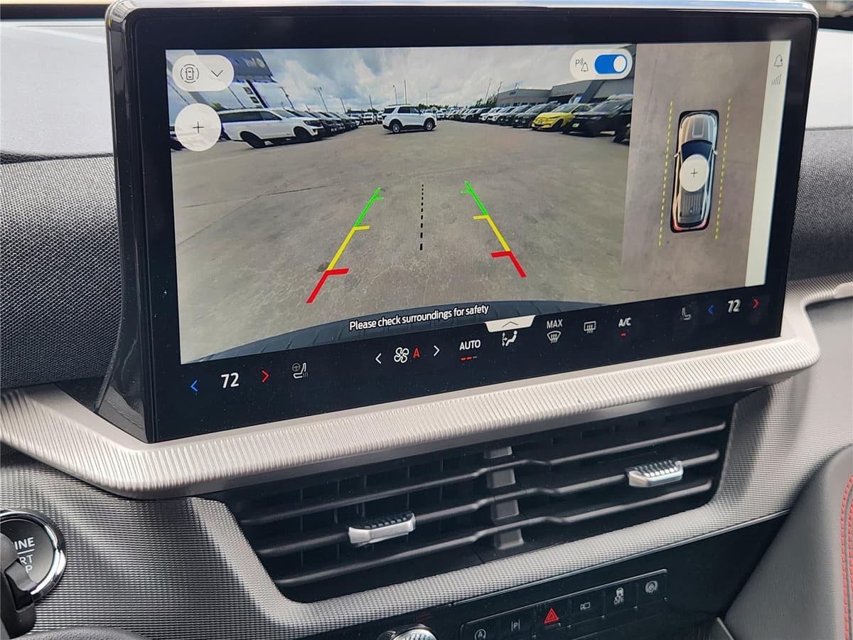 2026 Ford Explorer - Image 13