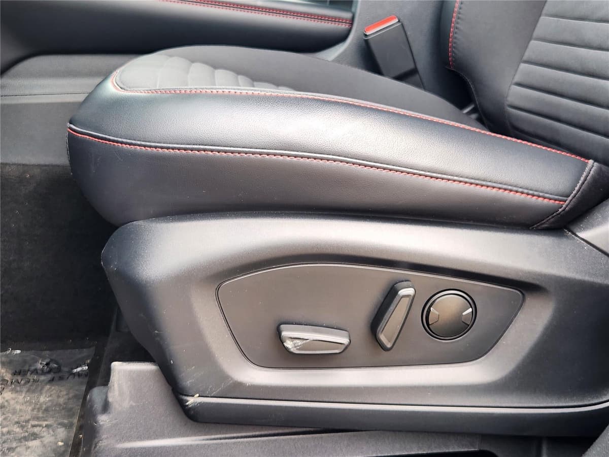 2026 Ford Explorer - Image 18