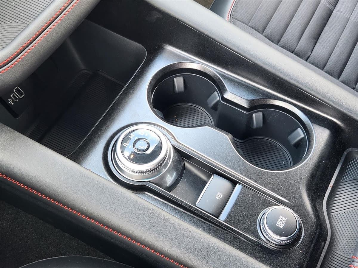 2026 Ford Explorer - Image 15