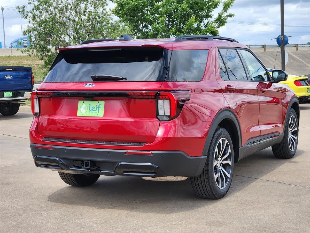 2026 Ford Explorer - Image 4