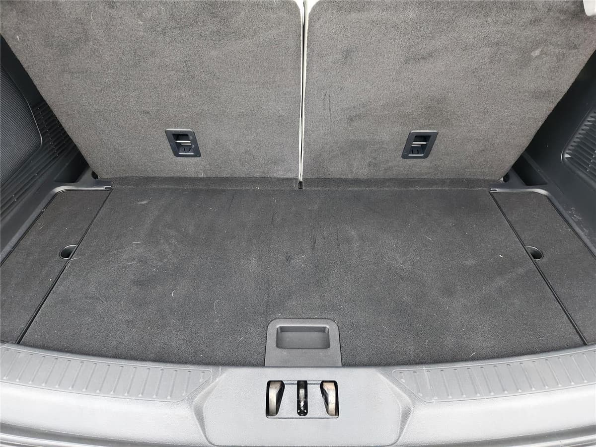 2025 Ford Explorer - Image 29