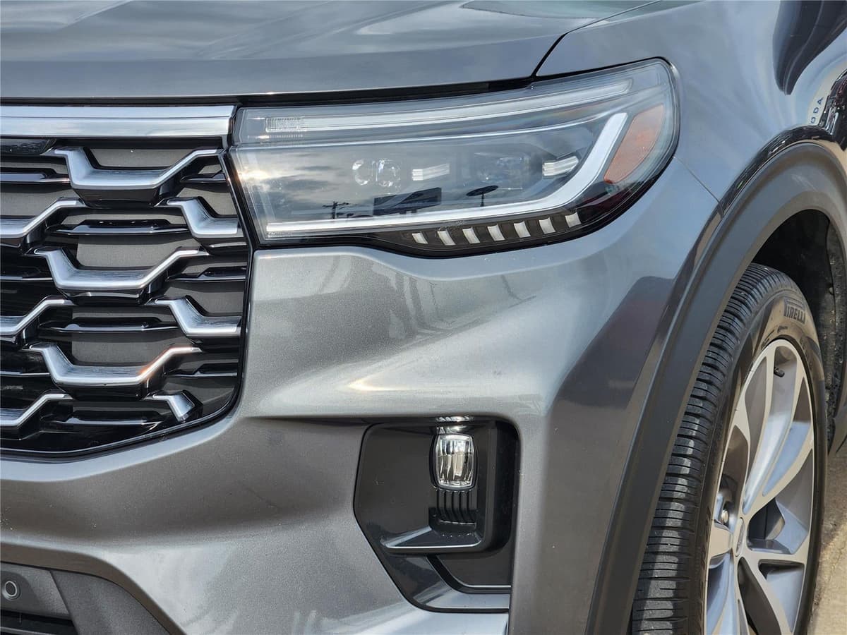 2025 Ford Explorer - Image 6